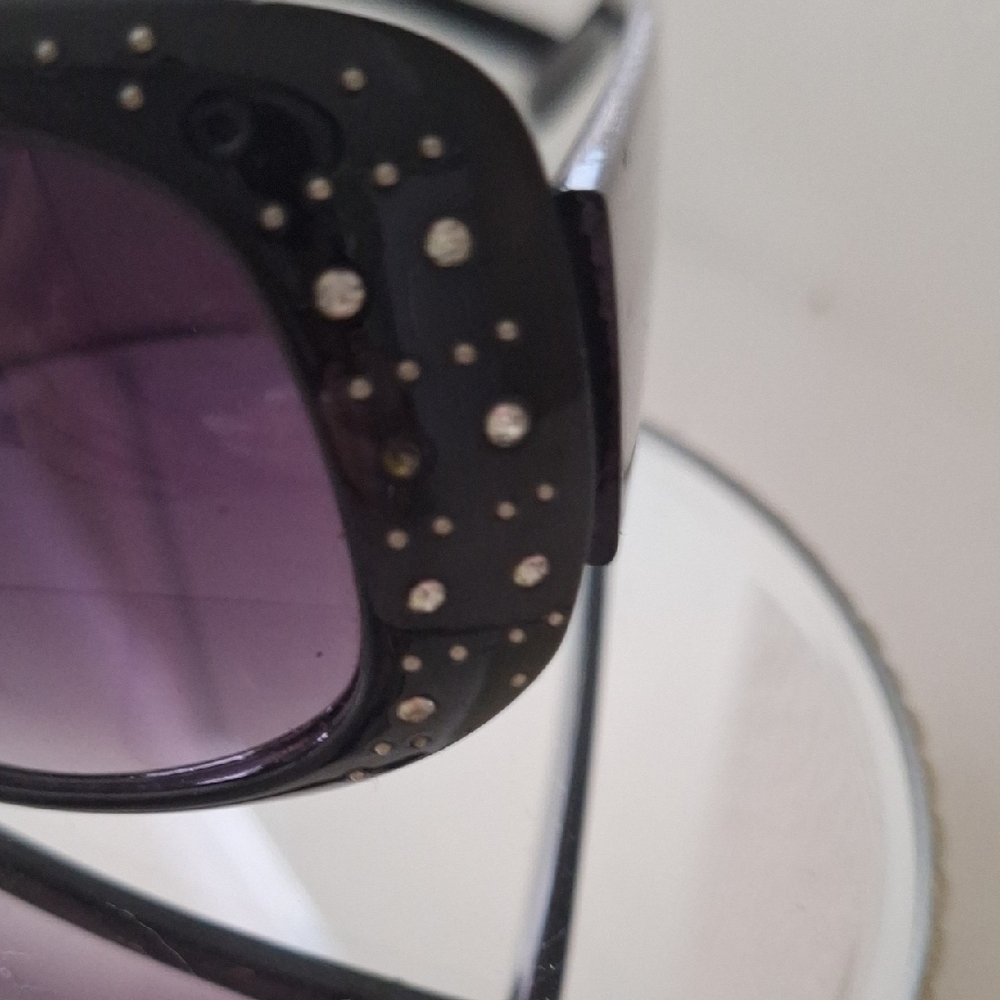 Steve Madden Black Sunglasses with  Rinestone Frame - Picture 5 of 9